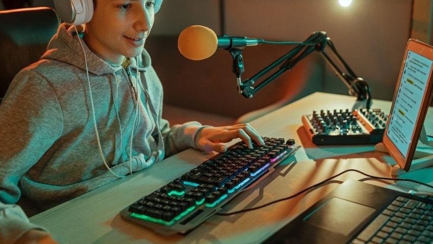 Hosting for Online Multiplayer Games
